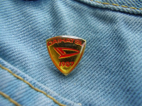 Pin daihatsu - pin,